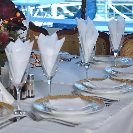 Brod Panini Botel 3*