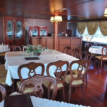 Brod Panini Botel