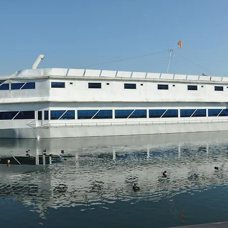 Brod Panini Botel